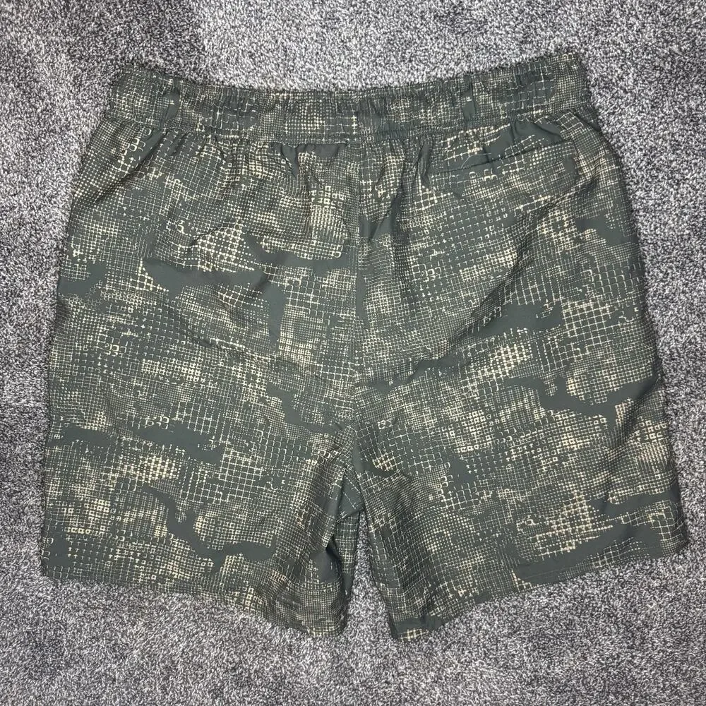 Oakley Crackle 16 RC Board Shorts Men M Camo Green Swim Trunks Beach Shorts